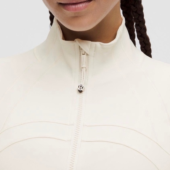 LULULEMON like new with out tags
Define Jacket Nulu Light Ivory size 0 - Picture 3 of 13
